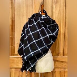 NWT Ralph Lauren Black/White/Blue Plaid Wide Rectangular Wrap/Scarf w/ Crest